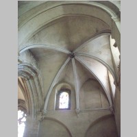 Transept sud, Photo by Giogo on Wikipedia.JPG